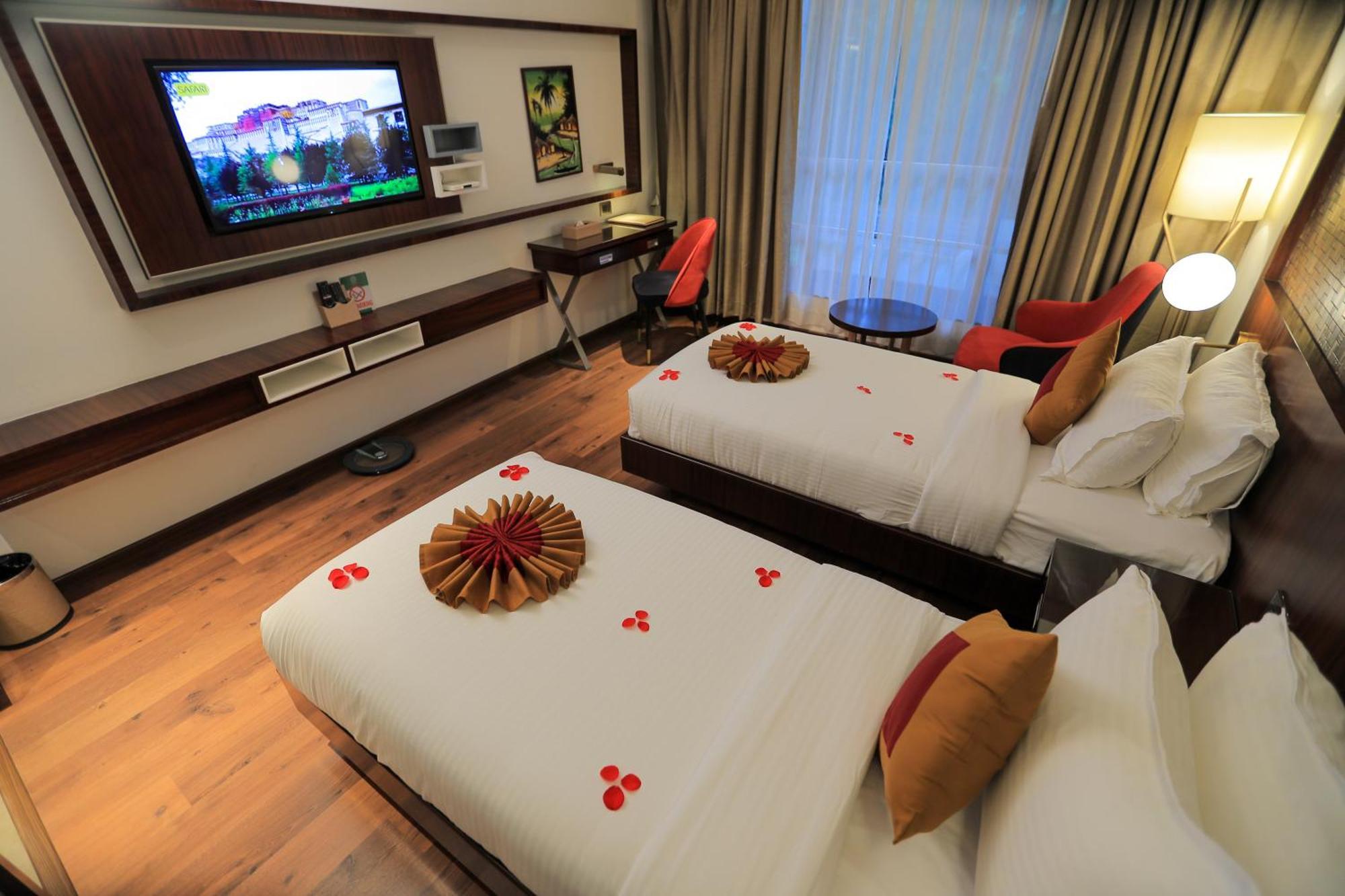 Saugandhika West Gate Otel Wayanad Dış mekan fotoğraf
